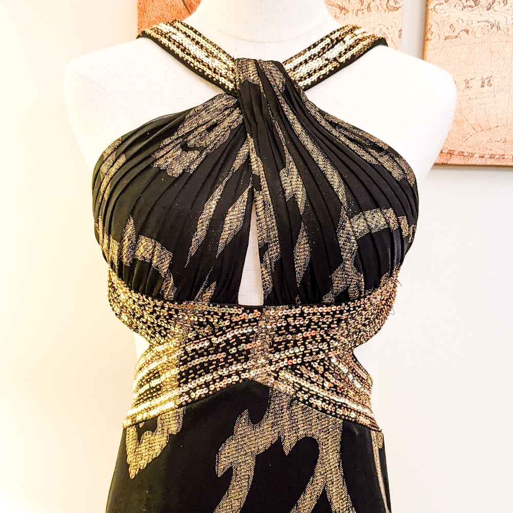 🏷️📉 BETSY & ADAM Beaded Sequined Formal Gown - Picture 3 of 7